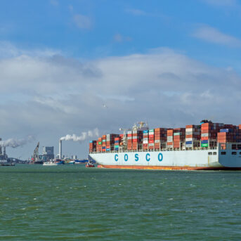 Arbeidsongeval op containerschip, val in scheepsruim