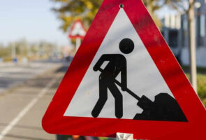 Fietser valt door kabelgoot, Rechtbank Midden-Nederland 10 juli 2024, ECLI:NL:RBMNE:2024:4637