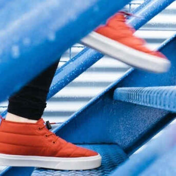 Val van trap tijdens re-integratie